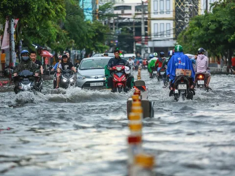 Những cung đường Sài Gòn luôn lênh láng nước mỗi khi vào ngày mưa